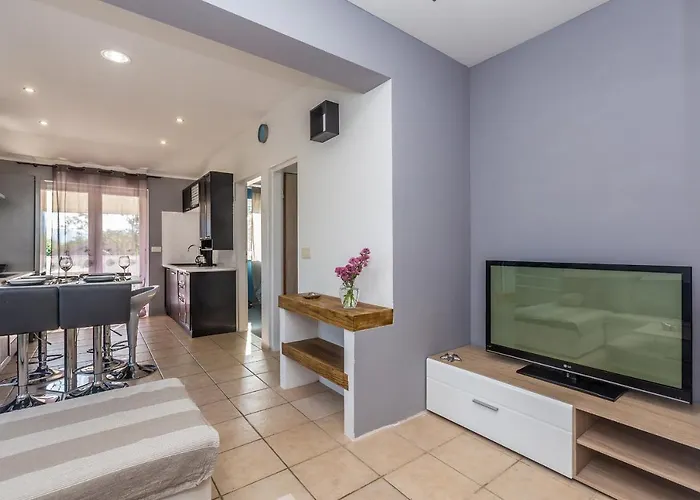 Apartment Brzac Apartman