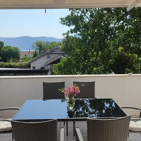 Apartment Brzac