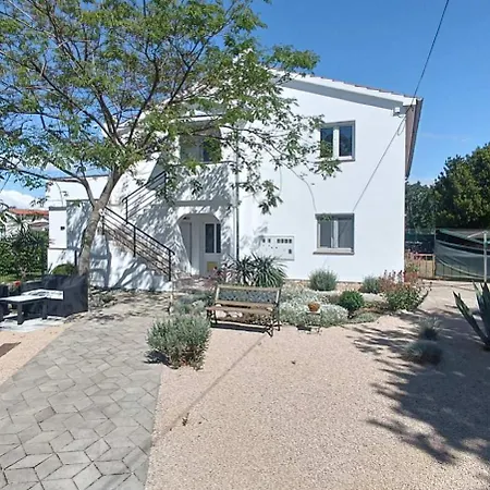 Apartmán Apartment Brzac