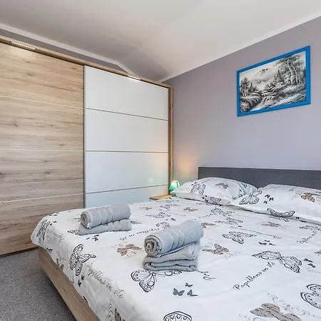 Apartamento Apartment Brzac Brzac